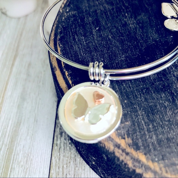 3/$15 Footnotes Butterfly Believe Charm Bangle - Picture 3 of 8
